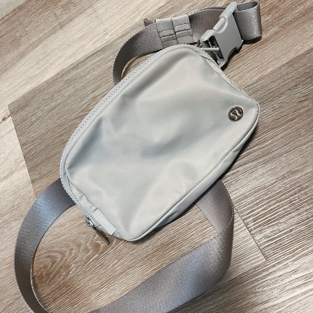 Lululemon Belt bag